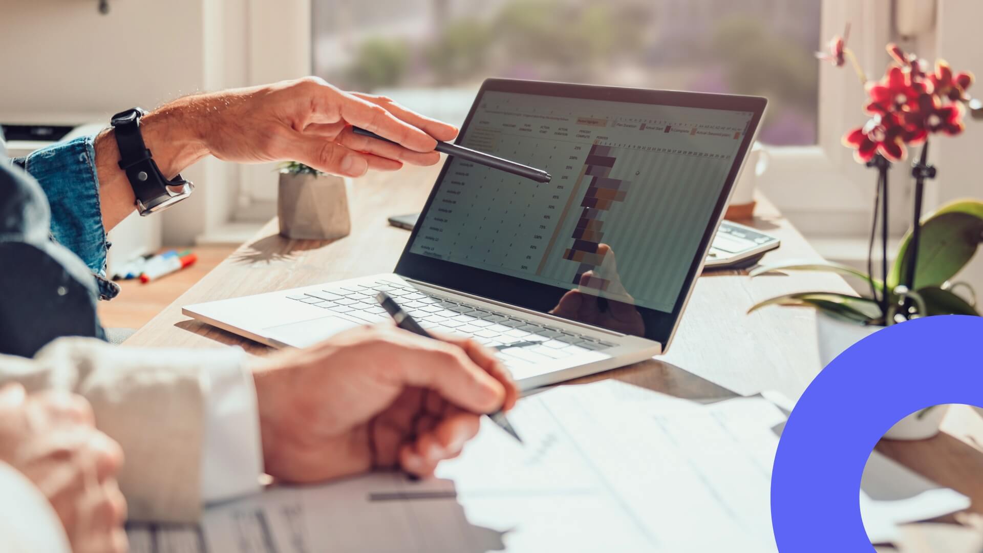 So erstellen und verwenden Sie eine Projekt-Management-Zeitleiste: Tipps und Beispiele