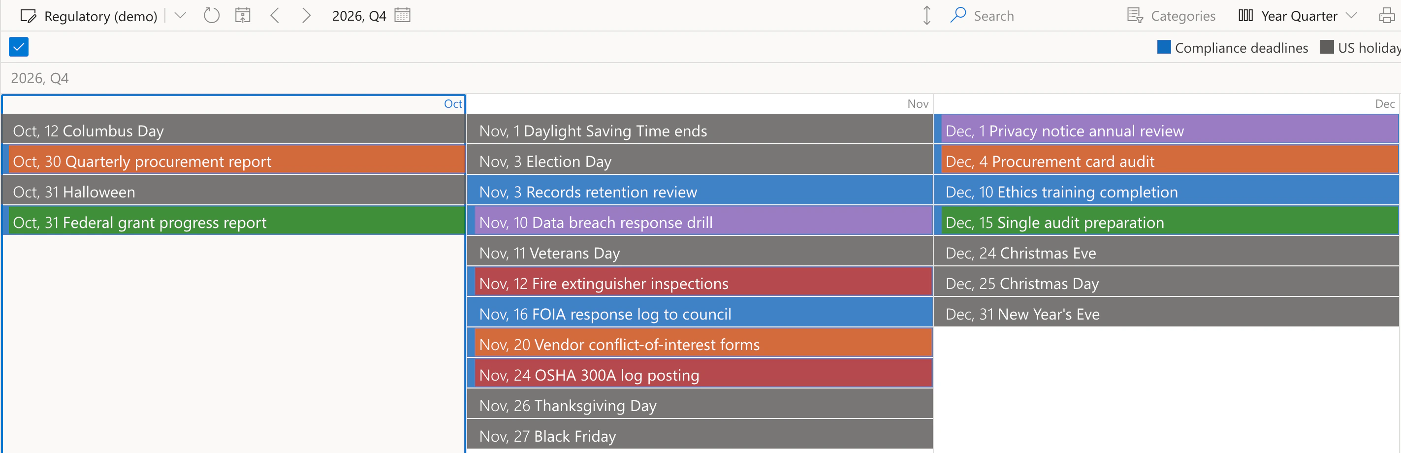 Virto Calendar App, Year-Quarter-Ansicht des Kalenders Regulatory (demo) für das vierte Quartal 2026: eine Spalte pro Monat mit den Compliance-Fristen der Stadt, nach Vorschrift eingefärbt, Blau für öffentliche Unterlagen (Records retention review, FOIA response log to council, Ethics training completion), Orange für Beschaffung (Quarterly procurement report, Vendor conflict-of-interest forms, Procurement card audit), Lila für Datenschutz (Data breach response drill, Privacy notice annual review), Rot für Arbeitssicherheit (Fire extinguisher inspections, OSHA 300A log posting) und Grün für Fördermittel (Federal grant progress report, Single audit preparation), dazu US-Feiertage in Grau
